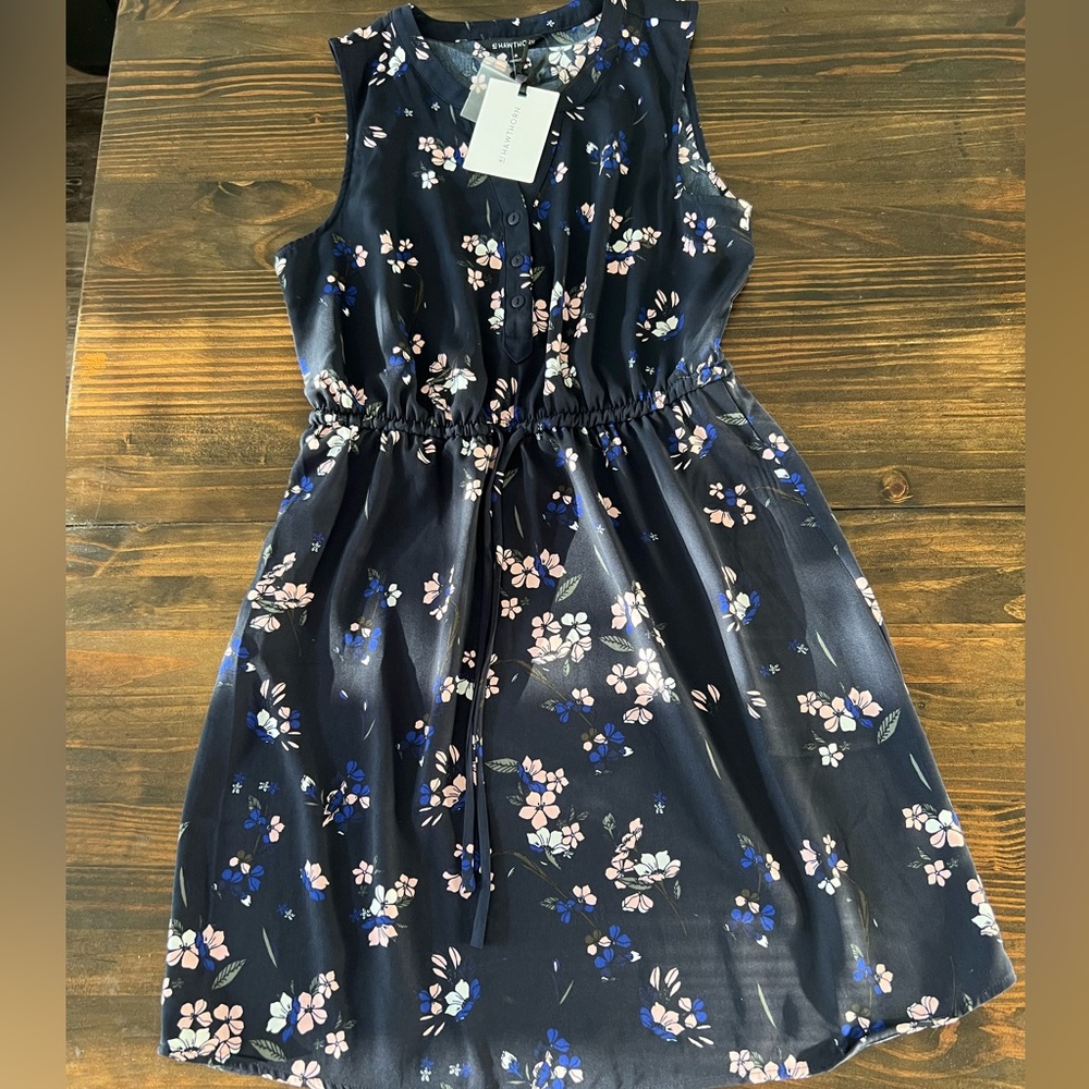NWT 41 Hawthorn tie waist dress